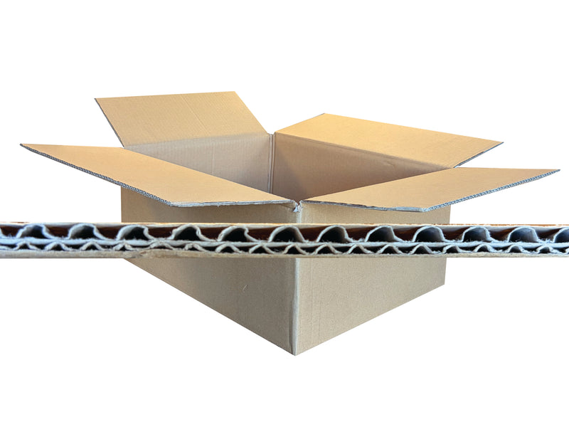 A 435mm x 355mm x 190mm Cardboard box with an image of the board flute profile