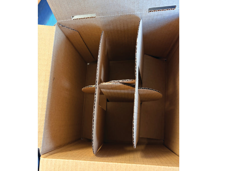 Image showing the six- slot internal divider
